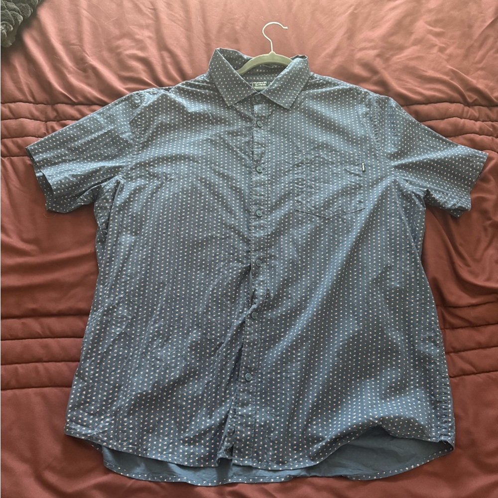 Hurley Men's Blue and White Button Down Shirt